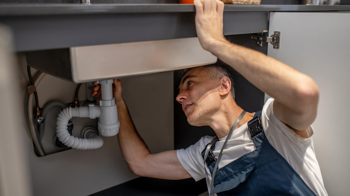 Common Plumbing Problems in New York Homes (and When to Call a Pro)